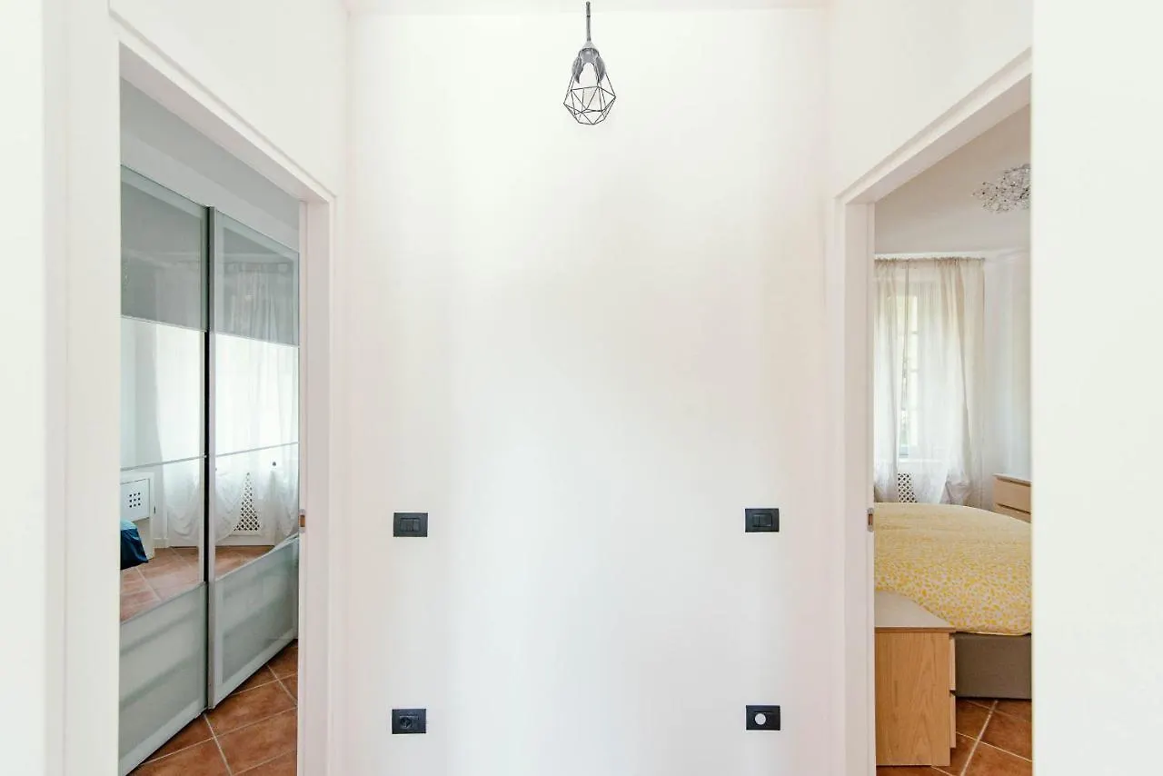 Sunny Lake Cernobbio Apartment