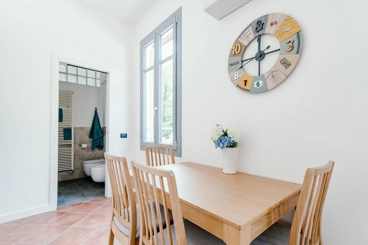 Sunny Lake Cernobbio Apartment