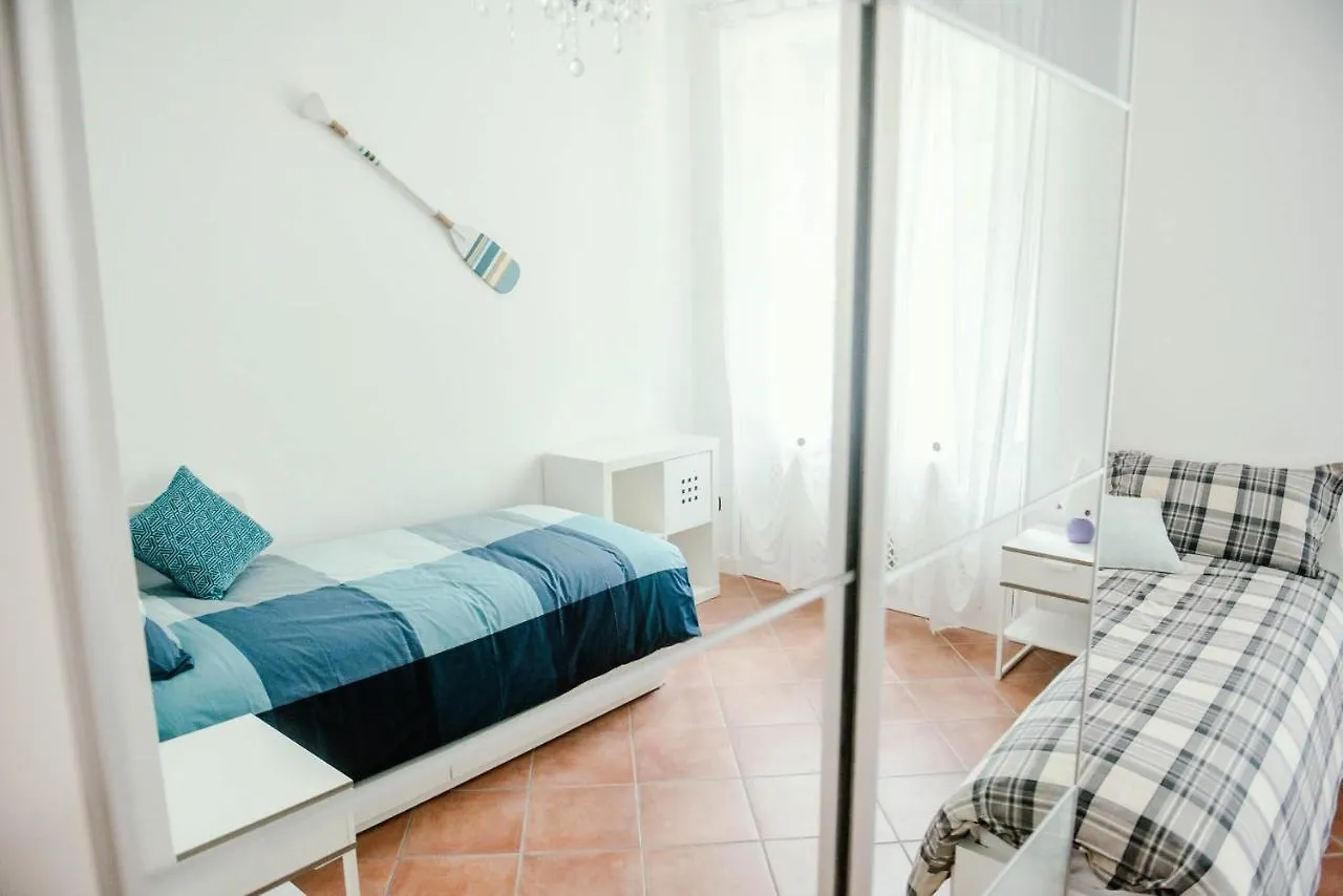 Sunny Lake Apartment Cernobbio 0*,